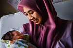 Malaysia loại bỏ thành công lây truyền HIV từ mẹ sang con