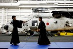 Khám phá cuộc sống thủy thủ trên chiến hạm lớn nhất Nhật Bản