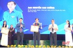 Cán bộ đoàn Hà Tĩnh nhận giải thưởng “15 tháng 10”