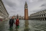 Thủy triều dâng cao, 3/4 diện tích thành phố Venice chìm trong biển nước