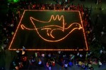 Tưng bừng lễ hội ánh sáng Diwali khắp nơi trên thế giới