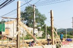 Nhức nhối vi phạm hành lang an toàn lưới điện ở Hương Khê