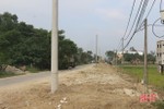 Cột điện trên đường Nguyễn Trung Thiên được trồng đúng quy hoạch