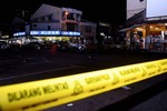 Ô tô lao vào nhà hàng ở Malaysia, ít nhất 5 người thương vong