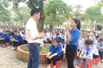 Thẳng thắn chia sẻ chuyện "thầm kín" với học sinh Hà Tĩnh