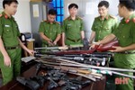 Công an Hương Khê vận động thu hồi 184 khẩu súng các loại