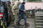 Thế giới nổi bật trong tuần: Tổng thống Ukraine ký phê chuẩn lệnh thiết quân luật