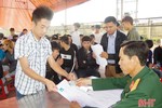 Cẩm Xuyên tổ chức khám sức khỏe cho thanh niên tham gia nhập ngũ
