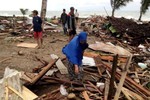 Số người chết do sóng thần tại Indonesia tăng vọt lên 168