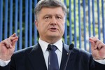 Thế giới ngày qua: Tổng thống Ukraine không gia hạn tình trạng thiết quân luật