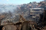 Hiện trường tan hoang vụ hỏa hoạn thiêu rụi 600 ngôi nhà ở Brazil