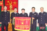 Hải quan Hà Tĩnh nhận cờ thi đua xuất sắc của Thủ tướng Chính phủ