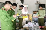 Phát hiện hơn 1.000 gói trà xanh làm giả nhãn hiệu tại TX Hồng Lĩnh