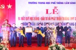 Trường THPT Cẩm Bình đón nhận Huân chương Lao động hạng Nhì