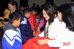 Quỹ Bảo trợ trẻ em trao 140 suất học bổng cho học sinh nghèo Nghi Xuân