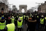 Thế giới ngày qua: Cảnh sát Pháp bắt thủ lĩnh "Áo vàng" cầm đầu kích động biểu tình