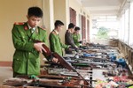 Công an Hương Sơn thu hồi hơn 200 khẩu súng, nhiều vũ khí nguy hiểm
