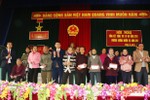 Agribank Hà Tĩnh trao quà tết cho người nghèo xã Thượng Lộc