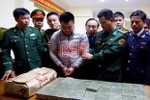Giấu 120 bánh heroin tinh vi trên "xế hộp" từ Lào về vẫn bị bắt ở Hà Tĩnh
