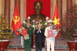 Tổng Bí thư, Chủ tịch nước Nguyễn Phú Trọng trao quyết định phong hàm 2 Đại tướng