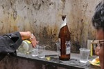 72 người tử vong do uống rượu không rõ nguồn gốc