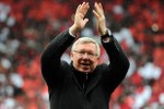 Sir Alex Ferguson tái xuất dẫn dắt MU gặp Bayern