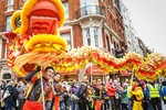 Diễu hành mừng Tết Nguyên đán đầy sắc màu ở khu Chinatown London