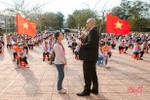 Thầy giáo người Mỹ tiếp lửa tiếng Anh cho hàng ngàn học sinh Hà Tĩnh