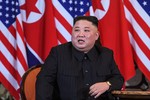 Chủ tịch Kim Jong-un lần đầu trả lời báo chí nước ngoài