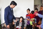 Hoàn cảnh éo le của vợ con nạn nhân mất tích trong vụ chìm thuyền ở Cẩm Xuyên