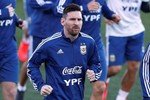 Messi tập buổi đầu tiên cùng ĐT Argentina trên sân của Real