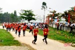 Hơn 600 người chạy Olympic vì sức khỏe toàn dân ở Hương Khê