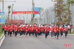 Hơn 500 người chạy Olympic vì sức khỏe toàn dân ở Nghi Xuân