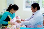 Hơn 1.000 trẻ ở Hà Tĩnh được tiêm vắc-xin ComBE Five an toàn
