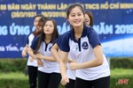 Gần 500 HSSV Đại học Hà Tĩnh tham gia "Tiết kiệm năng lượng - Bảo vệ Trái đất"