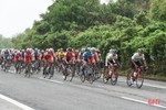 Ấn tượng giải đua xe đạp “Non sông liền một dải” qua địa phận Hà Tĩnh