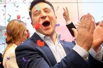 Diễn viên hài đắc cử tổng thống Ukraine