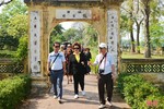 Du khách quốc tế, trong nước tham quan các điểm du lịch Hà Tĩnh