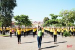 Trường học đầu tiên ở Hà Tĩnh đưa Yoga vào giáo dục thể chất