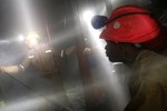 Giải cứu thành công hơn 1.500 thợ mỏ mắc kẹt dưới lòng đất