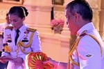 Thế giới ngày qua: Bà Suthida Vajiralongkorn na Ayudhya được phong làm Hoàng hậu Thái Lan