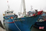 Giá xăng dầu "leo thang", nhiều tàu cá ngư dân Hà Tĩnh nằm bờ