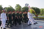 Cán bộ, chiến sỹ LLVT Hà Tĩnh dâng hương tưởng niệm Chủ tịch Hồ Chí Minh
