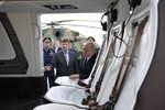 Tổng thống Putin trực tiếp kiểm tra dàn trực thăng và chiến đấu cơ mới nhất của Nga