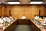 Trưởng đoàn ĐBQH Hà Tĩnh điều hành thảo luận các dự án luật quan trọng