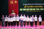 Các địa phương Hà Tĩnh tuyên dương học sinh giỏi