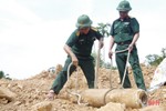 Hủy nổ quả bom nặng gần 250kg trong vườn nhà dân ở Hà Tĩnh