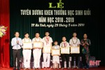 TP Hà Tĩnh khen thưởng 113 tập thể, cá nhân học sinh, giáo viên xuất sắc