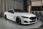 Ngắm chiếc BMW M850i ​​Coupe màu trắng với cánh lướt gió mới
