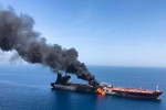 Cháy tàu ở vịnh Oman: Chiến tranh Mỹ - Iran cận kề?